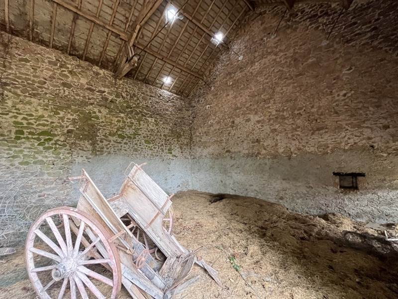 Vente Grange ST AGNANT DE VERSILLAT - 1 pièce -105 m² - (23300)