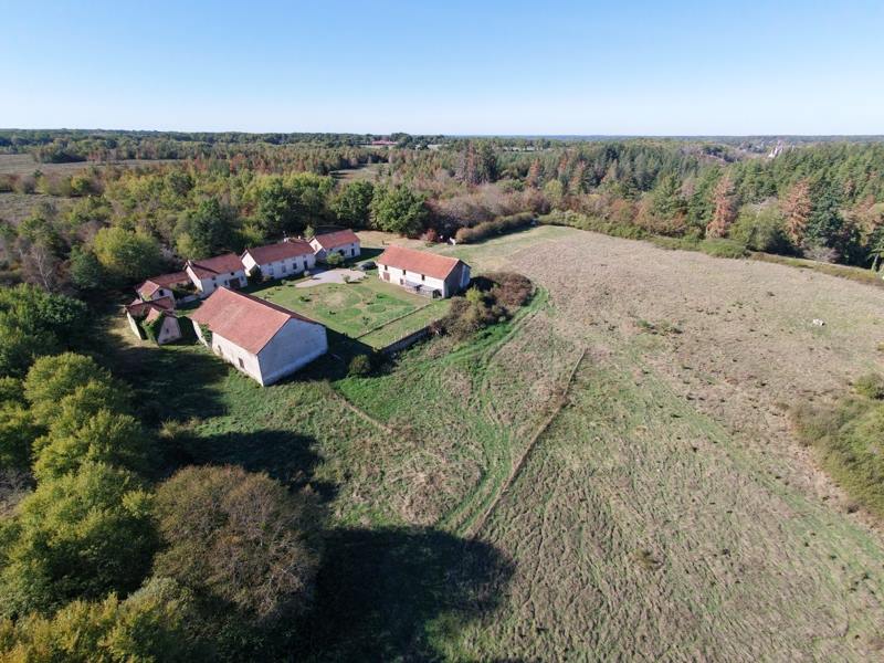 Vente Maison Mailhac-sur-Benaize - 8 pièces -270 m² - (87160)