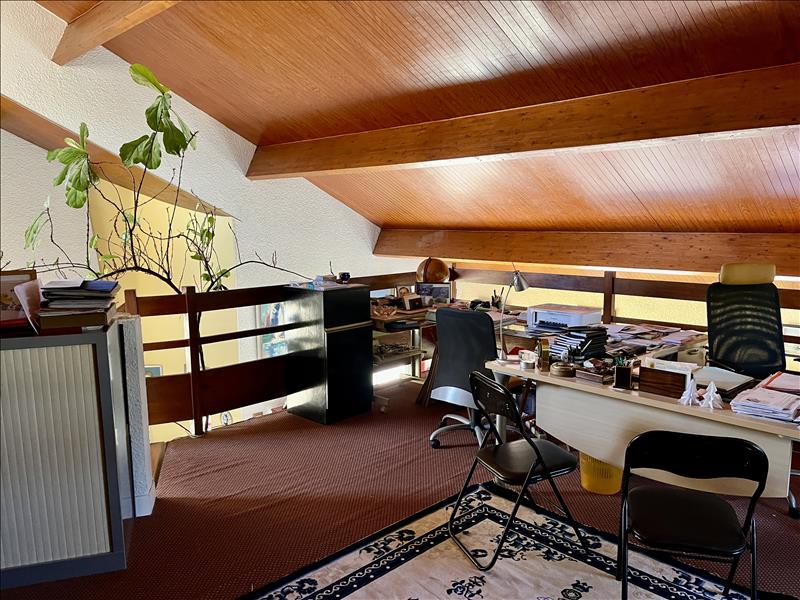 Vente Maison COSNAC - 7 pièces -288 m² - (19360)