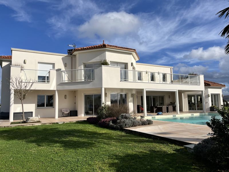 Vente Maison Cosnac - 7 pièces -356 m² - (19360)