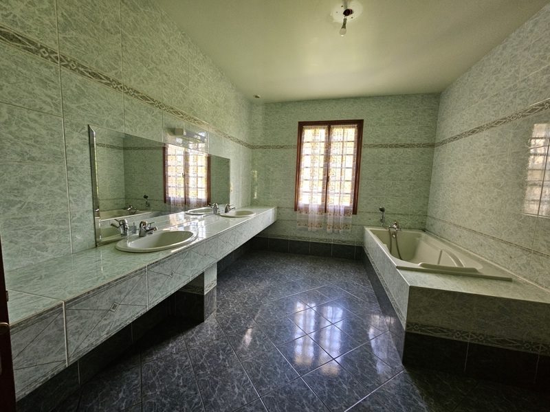 Vente Maison ST GAUDENS - 5 pièces -221 m² - (31800)