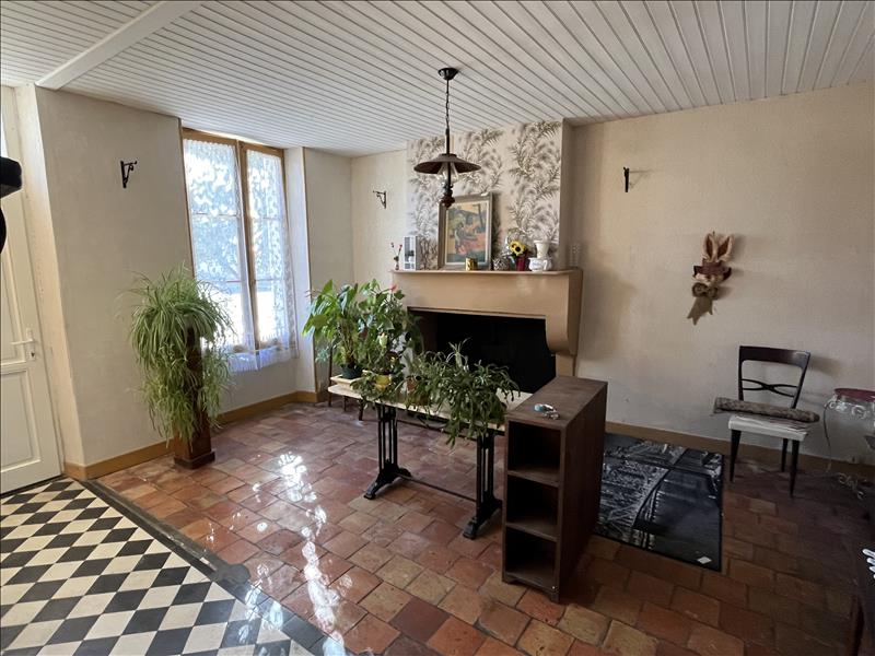 Vente Maison GENSAC - 7 pièces -220 m² - (33890)