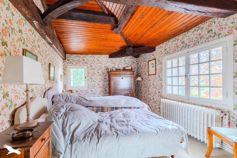 Vente Maison GENSAC - 6 pièces -185 m² - (33890)