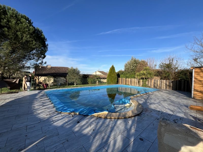 Vente Maison STE RADEGONDE - 7 pièces -251 m² - (33350)