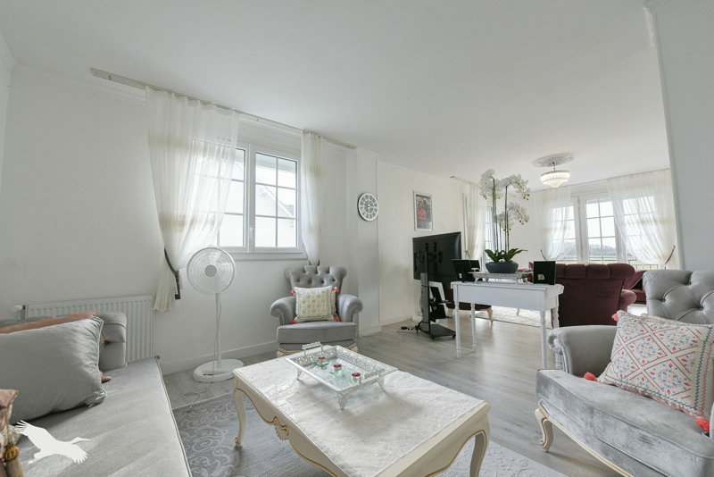 Vente Maison LA CHAUSSEE ST VICTOR - 8 pièces -177 m² - (41260)