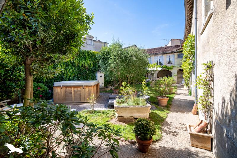 Vente Maison LOUDUN - 10 pièces -264 m² - (86200)