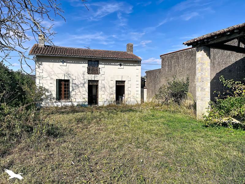 Maison 3 pièces 70 m² · à Angliers · 70 m² · 66 780 €