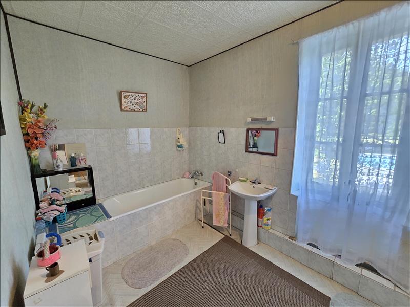 Vente Maison CHATELUS MALVALEIX - 6 pièces -190 m² - (23270)