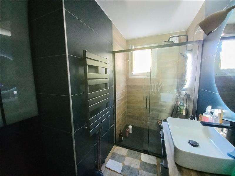 Vente Maison GUERET - 8 pièces -169 m² - (23000)