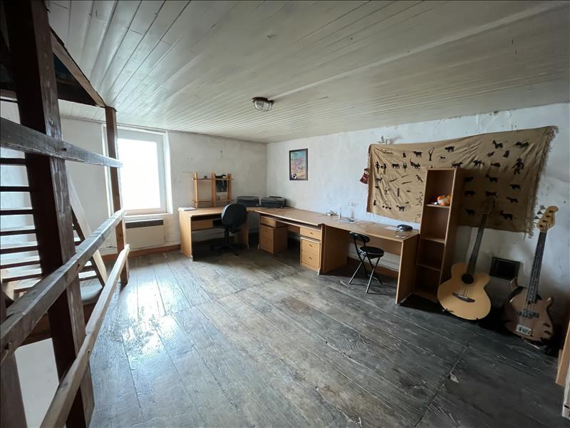 Vente Maison STE FEYRE - 5 pièces -133 m² - (23000)