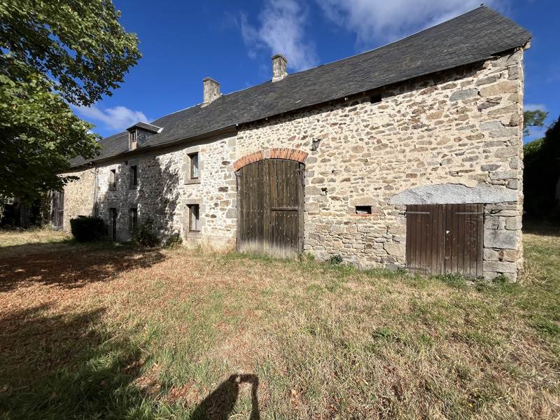 Vente Maison CRESSAT - 6 pièces -168 m² - (23140)