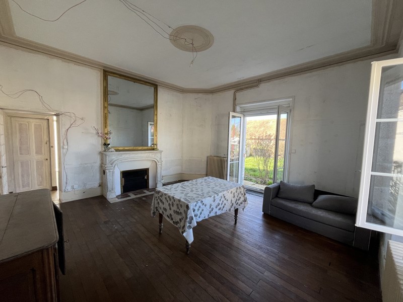 Vente Maison LAVAVEIX LES MINES - 11 pièces -255 m² - (23150)