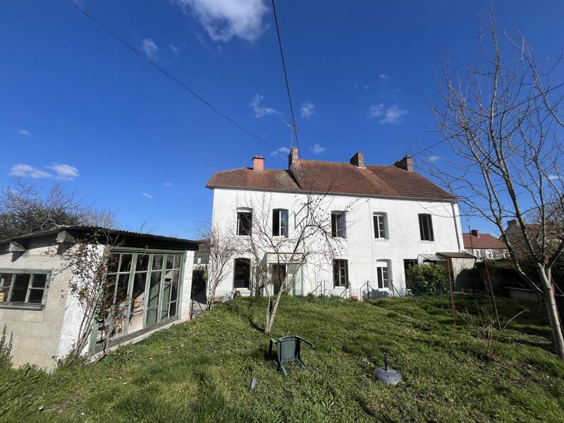 Vente Maison LAVAVEIX LES MINES - 11 pièces -255 m² - (23150)