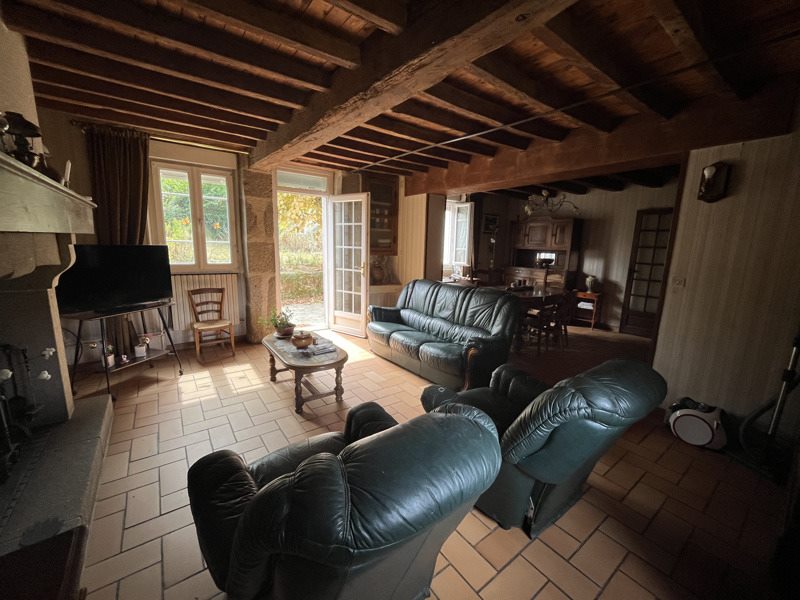 Vente Maison CRESSAT - 6 pièces -115 m² - (23140)