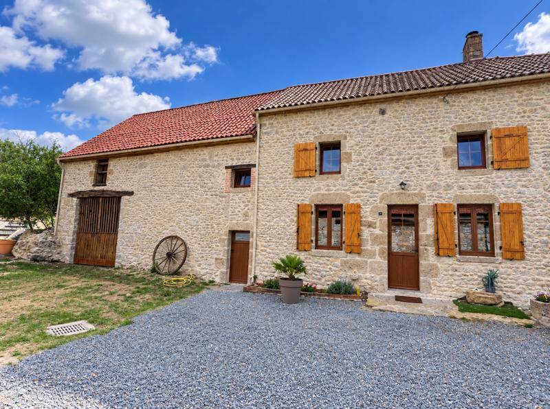 Maison 4 pièces 150 m² · au Bourg-d'Hem · 150 m² · 228 975 €
