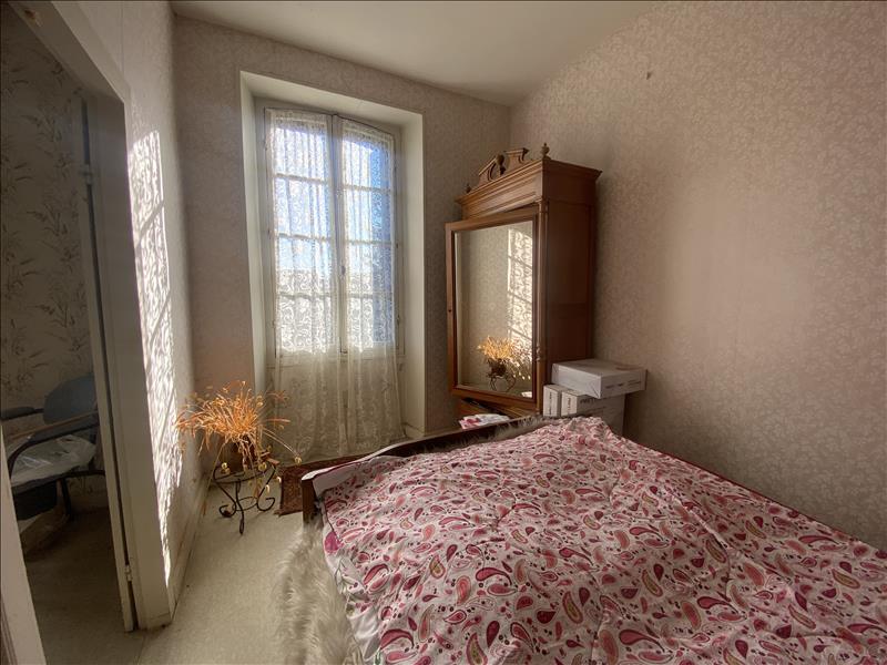 Vente Maison MONTAIGUT LE BLANC - 7 pièces -221 m² - (23320)