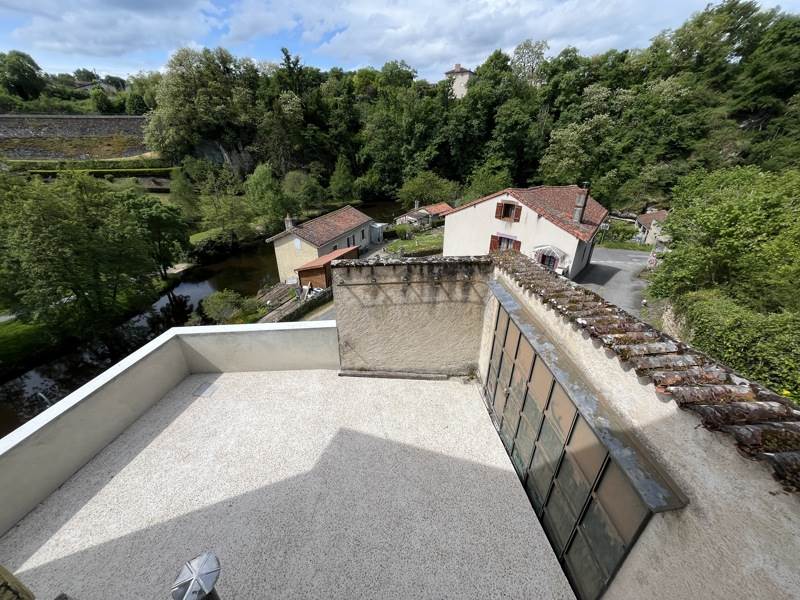 Vente Maison BELLAC - 6 pièces -155 m² - (87300)