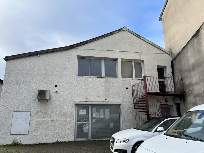 Vente Local commercial ST JUNIEN - -  220 m² - (87200)