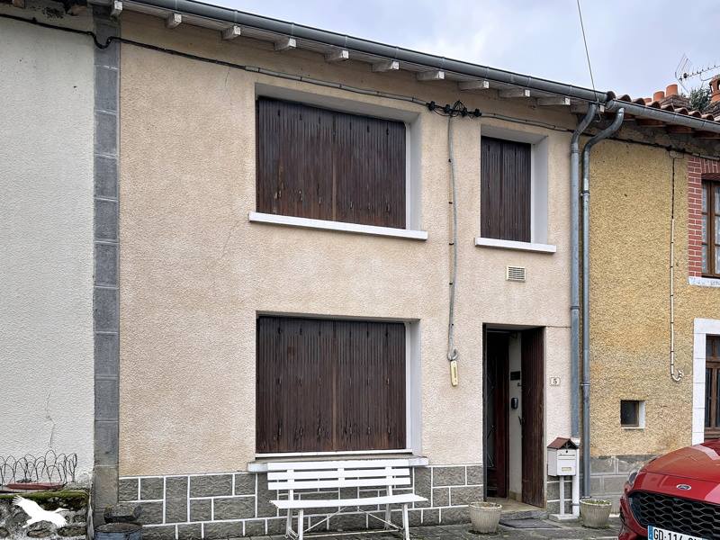 Maison 3 pièces 97 m² · à Oradour-Saint-Genest · 97 m² · 42 000 €