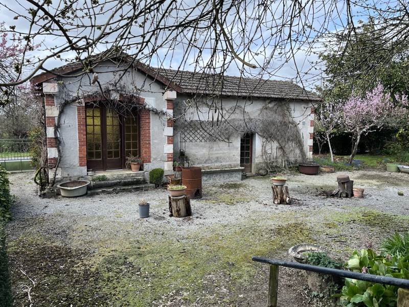 Vente Maison VAL D ISSOIRE - 10 pièces -237 m² - (87330)