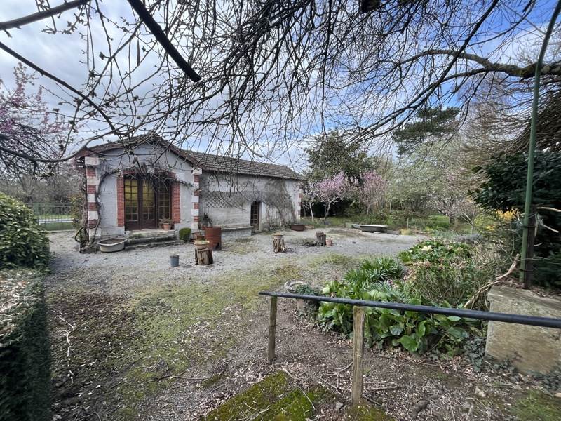 Vente Maison VAL D ISSOIRE - 10 pièces -237 m² - (87330)