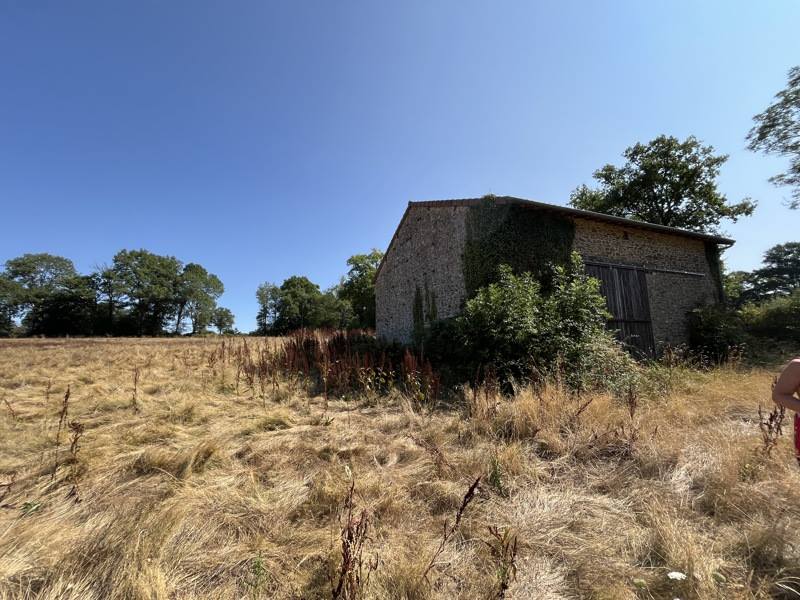 Vente Grange LA CROIX SUR GARTEMPE - 1 pièce -120 m² - (87210)