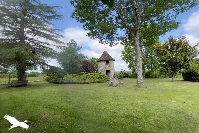 Vente Maison Saint-Junien-les-Combes - 5 pièces -140 m² - (87300)