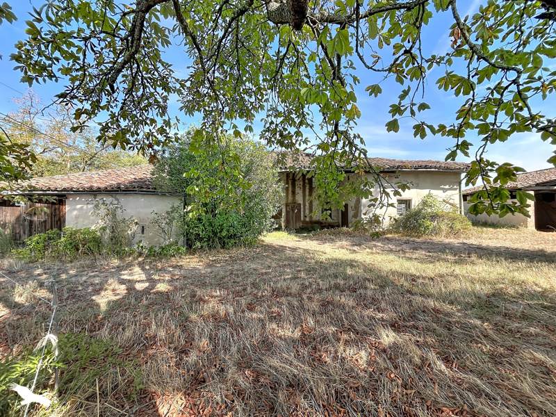 Maison 4 pièces 300 m² · à Coufouleux · 300 m² · 175 000 €