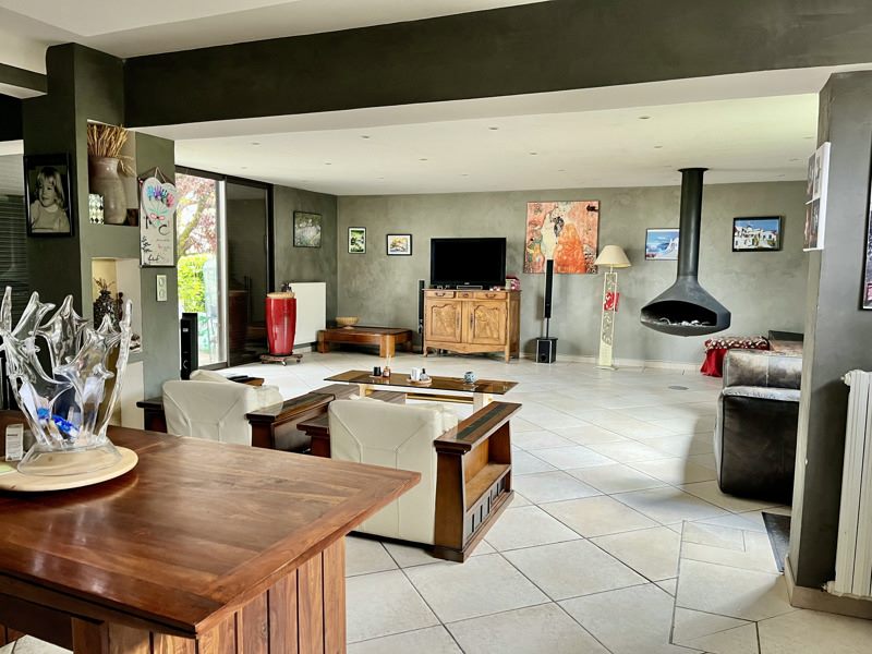 Vente Maison VIERZON - 7 pièces -151 m² - (18100)