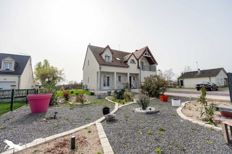 Vente Maison MERY SUR CHER - 6 pièces -154 m² - (18100)