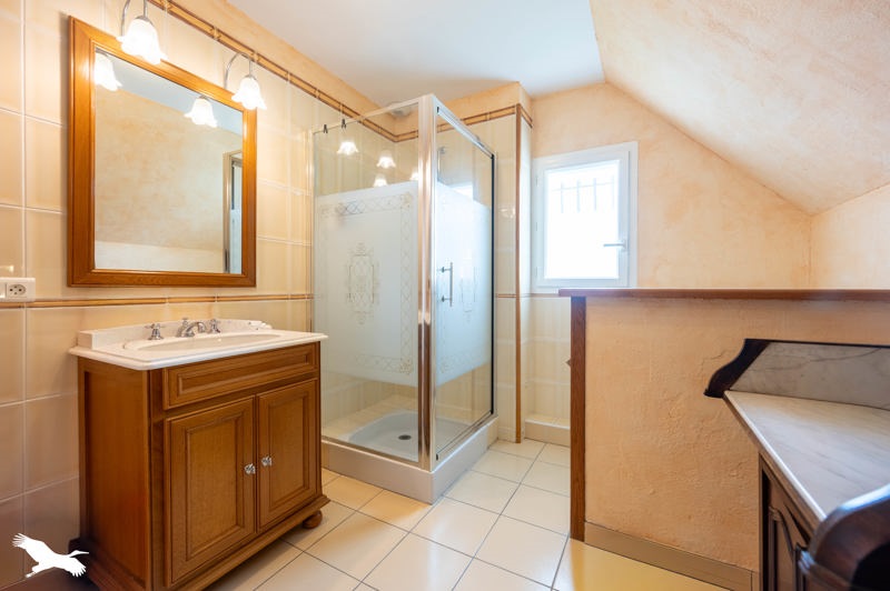 Vente Maison MEREAU - 7 pièces -188 m² - (18120)