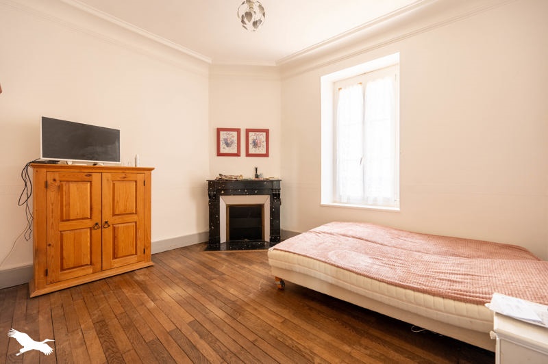 Vente Maison VIERZON - 7 pièces -219 m² - (18100)