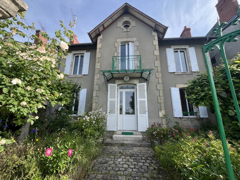 Vente Maison VIERZON - 5 pièces -125 m² - (18100)