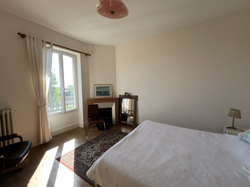 Vente Maison VIERZON - 5 pièces -125 m² - (18100)