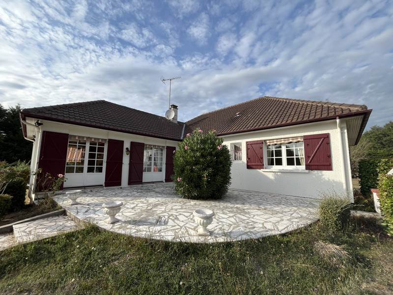 Vente Maison Vignoux-sur-Barangeon - 6 pièces -130 m² - (18500)