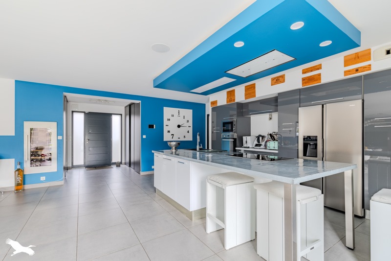 Vente Maison MONTUSSAN - 7 pièces -206 m² - (33450)