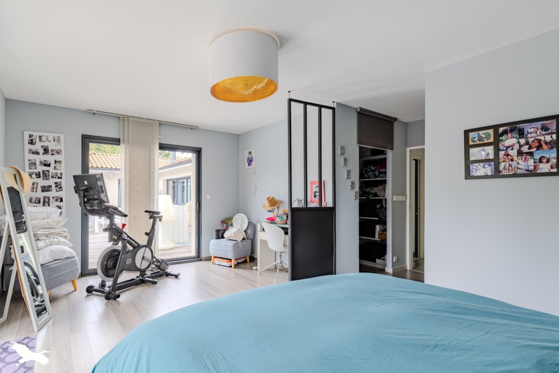 Vente Maison MONTUSSAN - 7 pièces -206 m² - (33450)