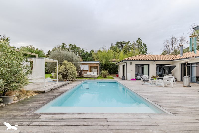 Vente Maison MONTUSSAN - 7 pièces -206 m² - (33450)