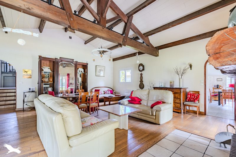 Vente Maison ST LOUBES - 6 pièces -165 m² - (33450)