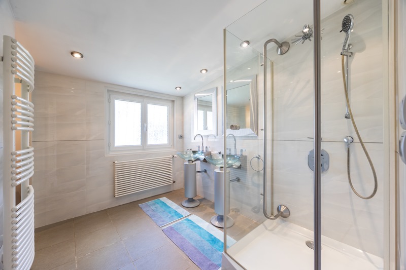 Vente Maison MONTUSSAN - 7 pièces -200 m² - (33450)