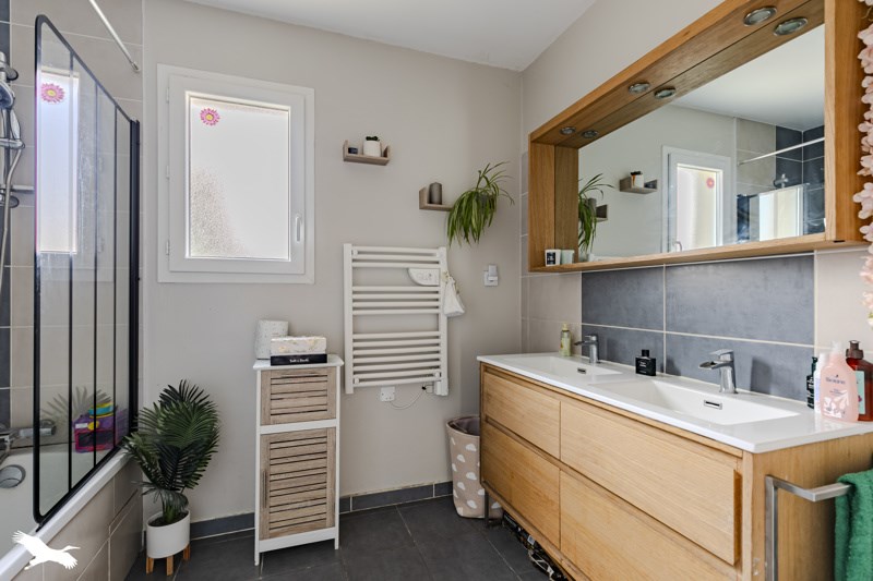 Vente Maison IZON - 5 pièces -100 m² - (33450)