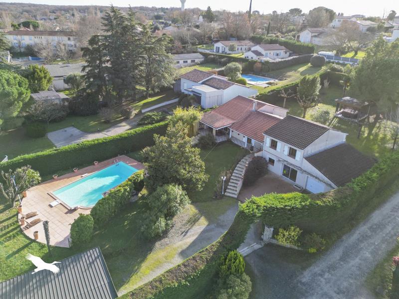 Vente Maison ST SAUVEUR - 6 pièces -212 m² - (31790)