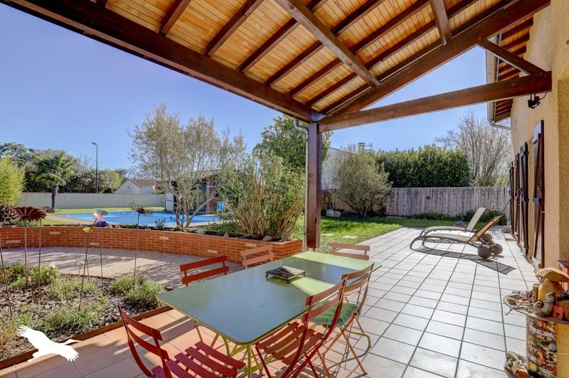 Vente Maison BRUGUIERES - 7 pièces -223 m² - (31150)