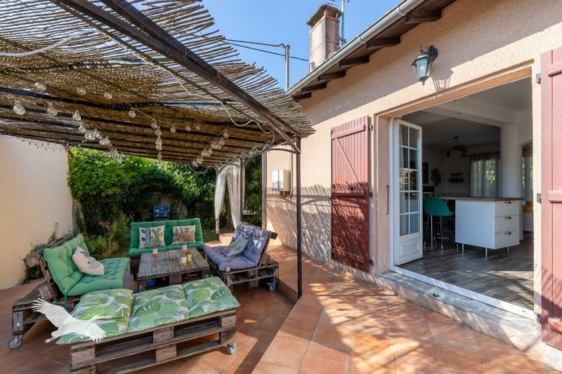 Vente Maison BRUGUIERES - 6 pièces -198 m² - (31150)