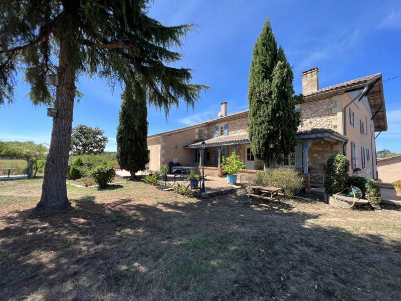 Vente Maison ST PARDOUX DU BREUIL - 7 pièces -282 m² - (47200)