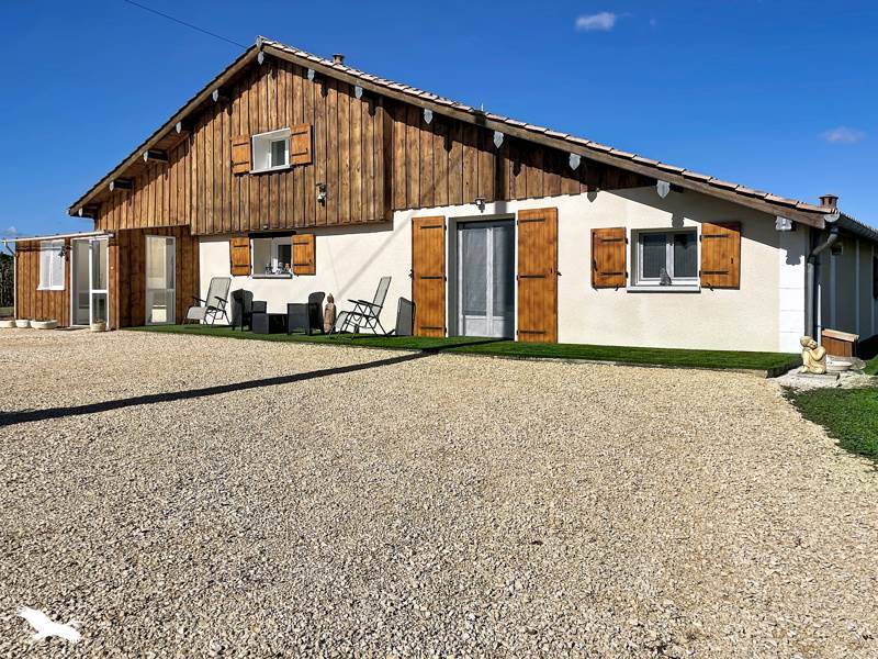 Maison 6 pièces 185 m² · à Sainte-Marthe · 185 m² · 370 000 €