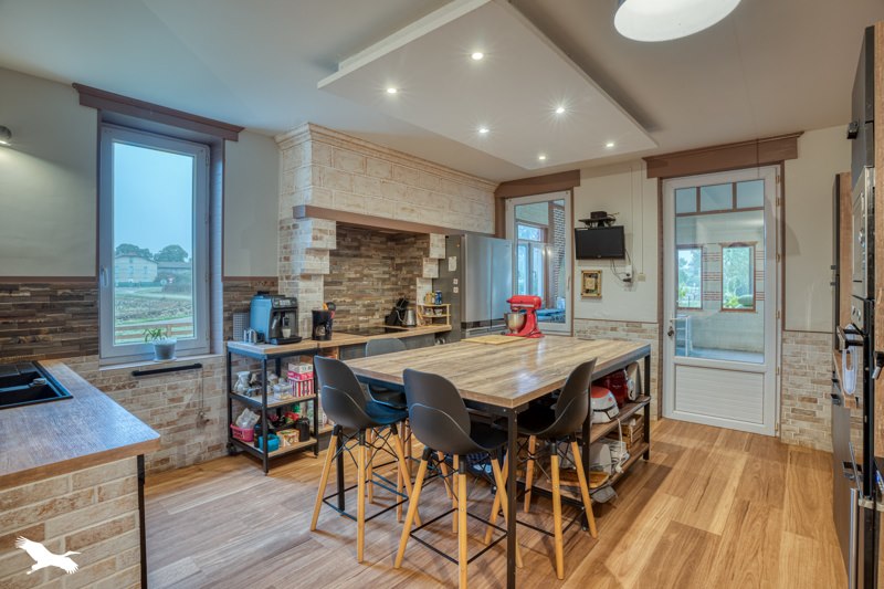 Vente Maison Saint-Pardoux-du-Breuil - 9 pièces -260 m² - (47200)