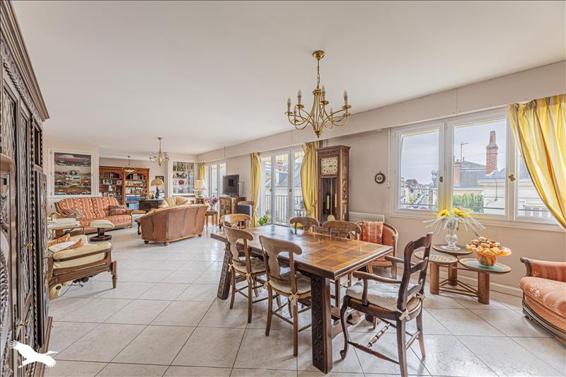 Vente Appartement TOURS - 6 pièces -160 m² - (37000)