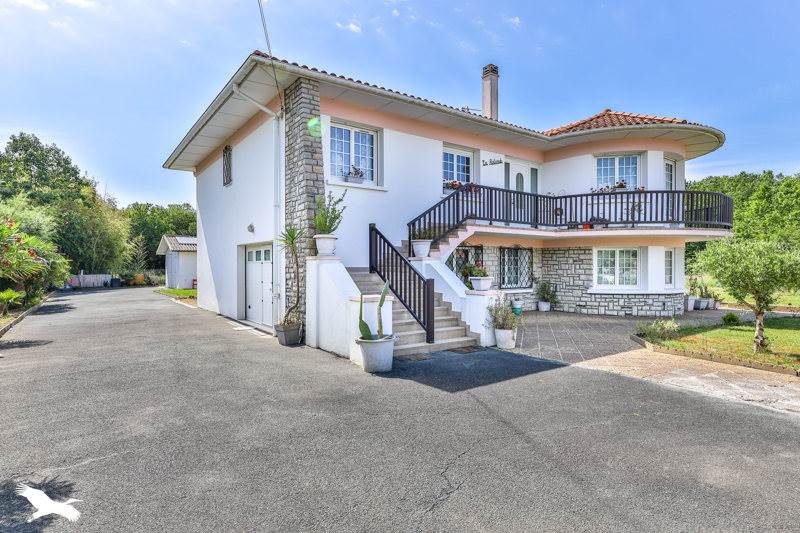 Vente Maison BOUCAU - 7 pièces -216 m² - (64340)