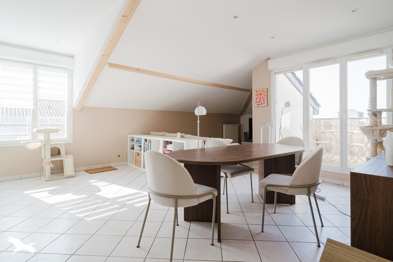 Vente Appartement ST PRIEST - 3 pièces -76 m² - (69800)